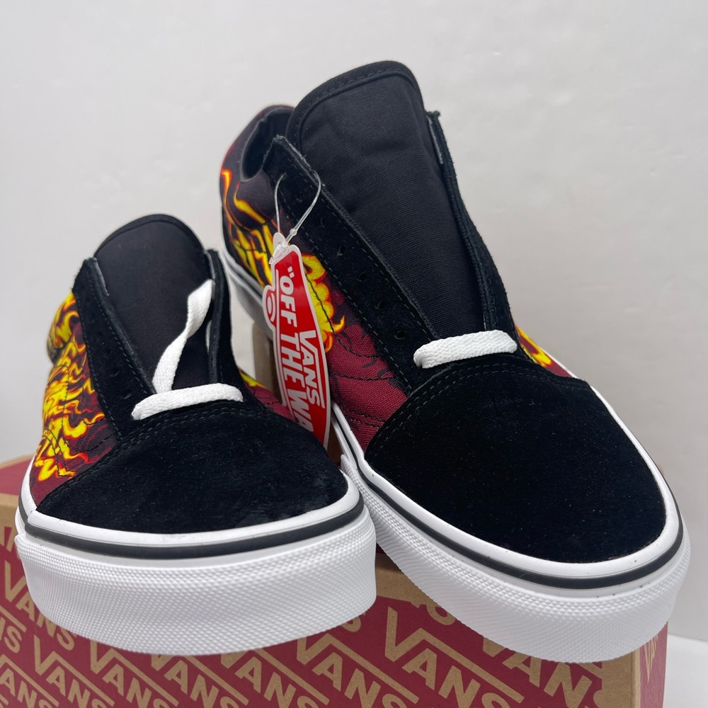 Vans WMNS Old Skool
(Samurai Rising)Black /True White Sneakers
VN0A3WKT44l - Picture 12 of 16